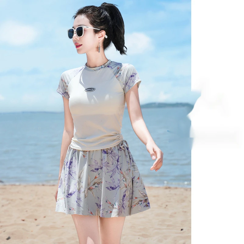 新款泳衣夏季女分体保守显瘦遮肚学生温泉训练户外时尚泳装女款
