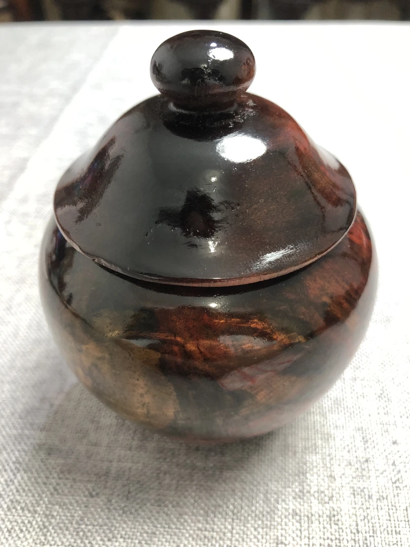 3XC040大红酸枝带盖木罐，直径8.8高10.5重244.8g