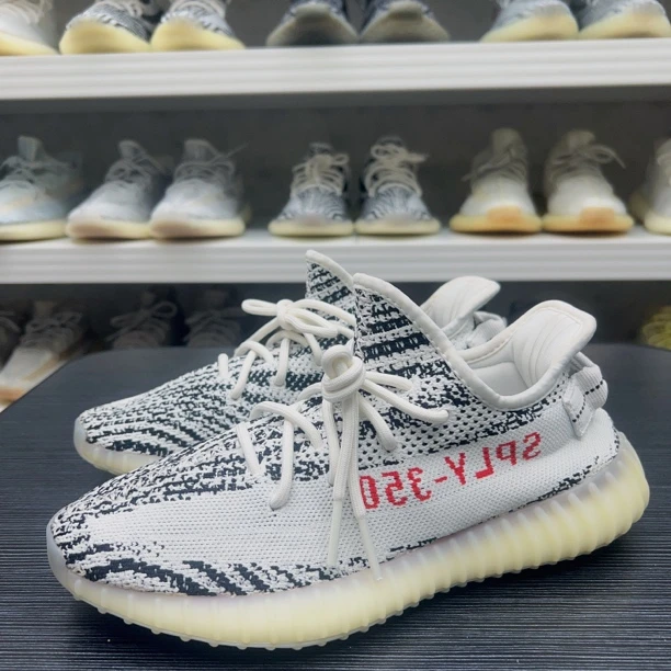 【中古二手】41码adidas椰子350白斑马 95新无原盒 全新2699 休闲鞋
