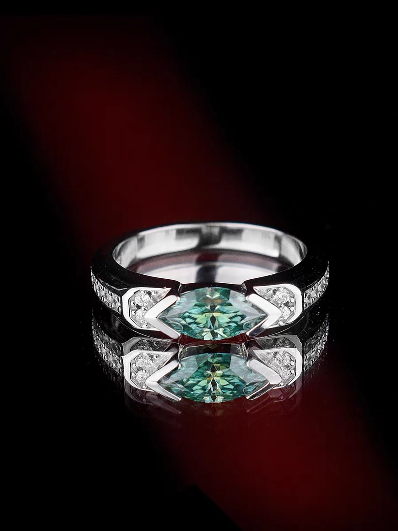 925银莫桑石戒指 18k镀金【马眼排戒】男女情侣款爆火