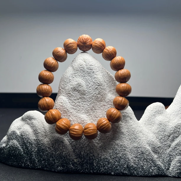 双鳍南瓜手持猴头核桃