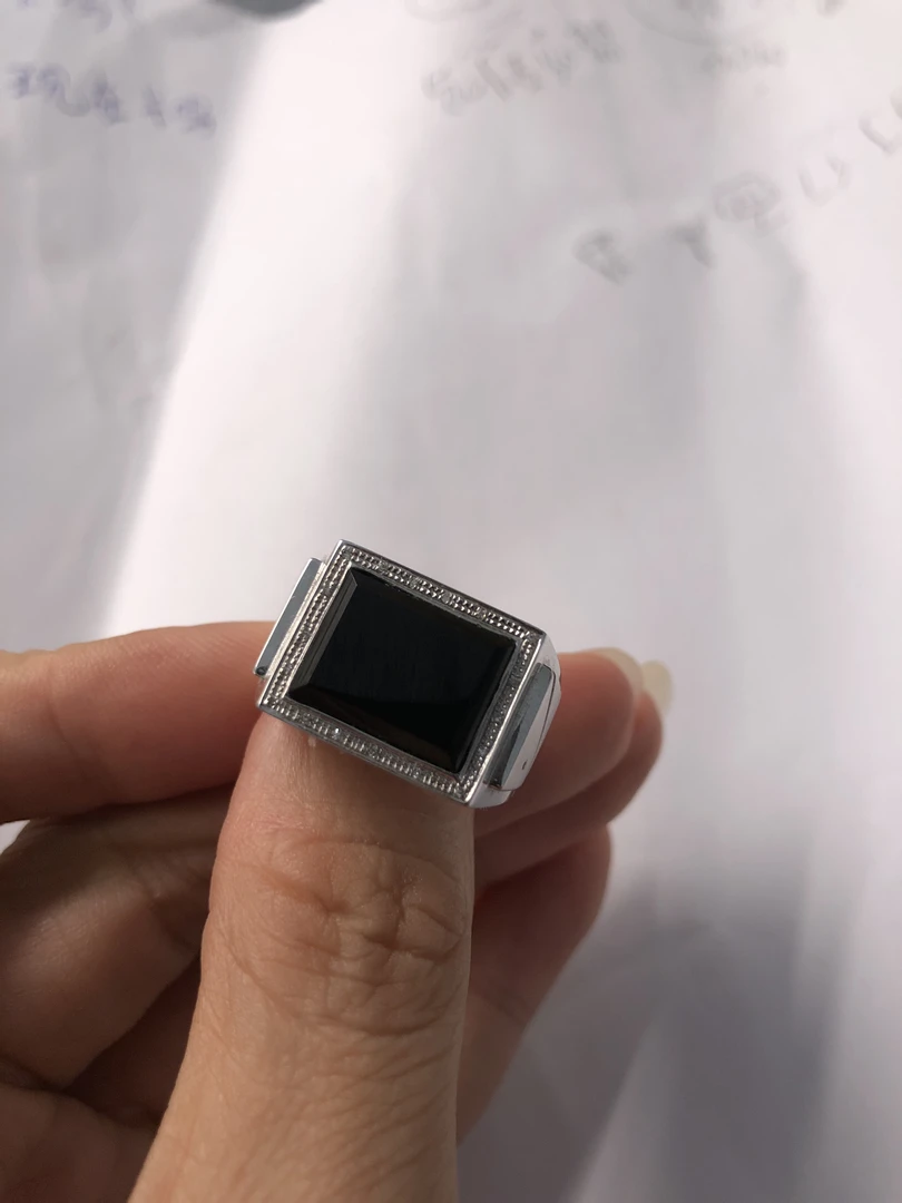 天然缅甸翡翠墨翡翠18K金方面戒指