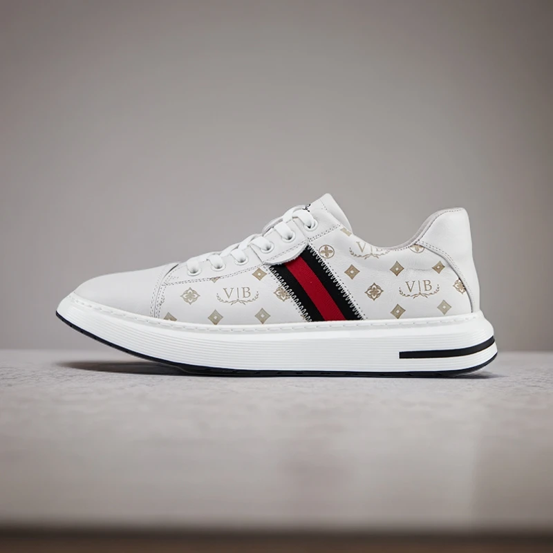 VICKIBROWN轻奢男士品牌男鞋新款潮鞋时尚百搭轻便舒适真皮小白鞋