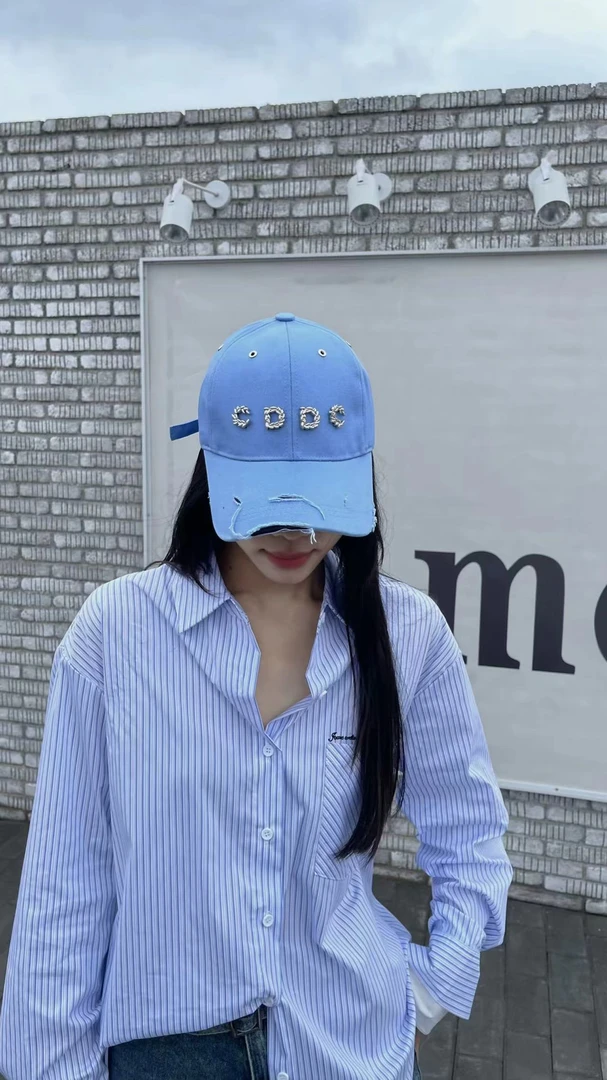 帽之都韩系CDDC字母破边棒球帽