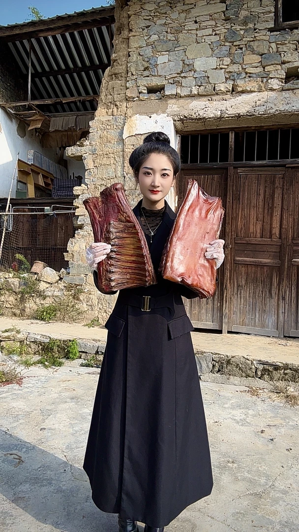 【3斤带皮土猪腊排骨】恩施正宗柴火烟熏精品腊味.赠品以直播间为准