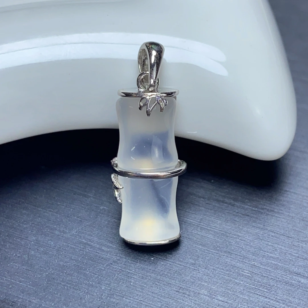 白冰竹节天然玉石纯银镶嵌精美吊坠