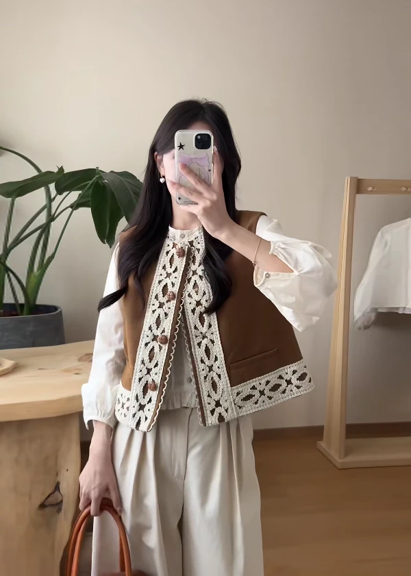 入秋一整套女高级感新中式国风刺绣开衫坎肩马甲衬衫阔腿裤三件套