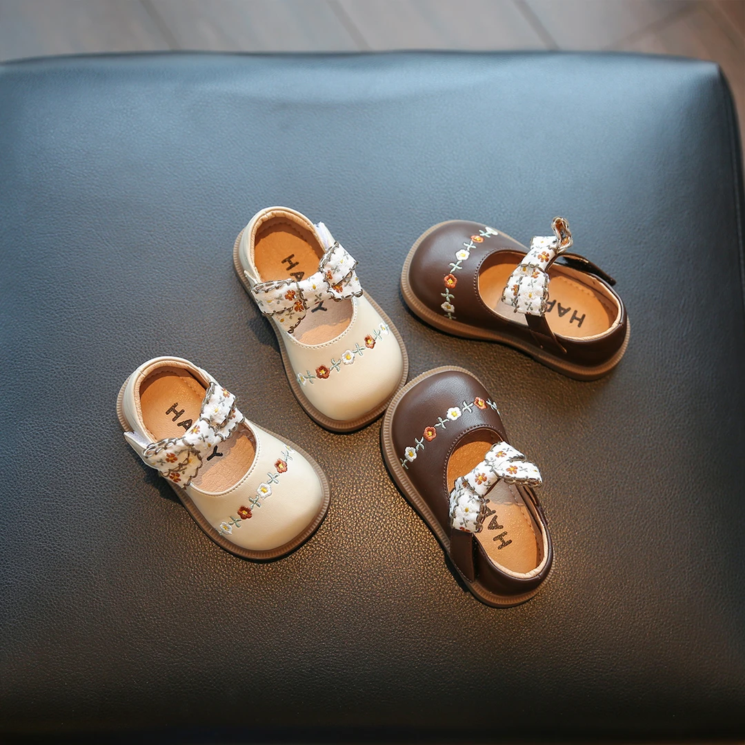 女童公主鞋3-6岁春秋款婴幼儿小皮鞋防滑软底宝宝学步鞋碎花单鞋