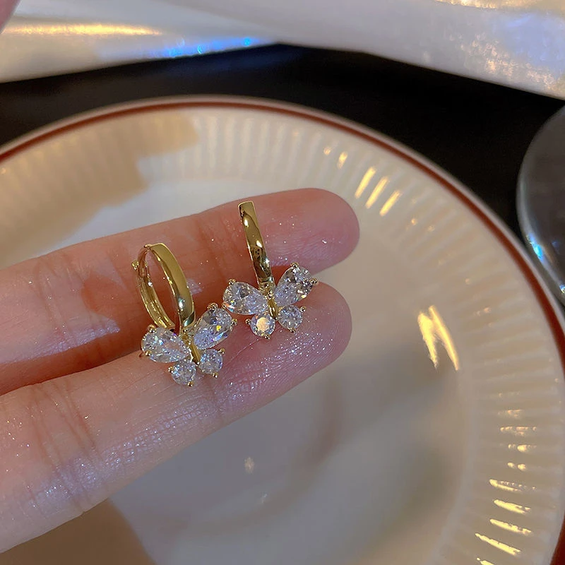 铜合金耳饰 百搭时尚个性超仙蝴蝶锆石耳扣轻奢简约高级感耳环女