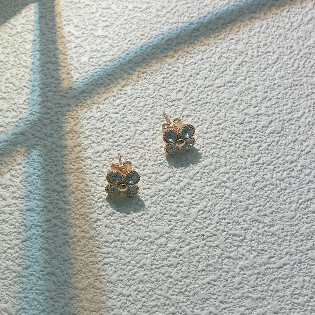 钛钢耳饰 可爱百搭气质清新精致镶嵌幻多钻钻耳钉朱莉娅（XH150）