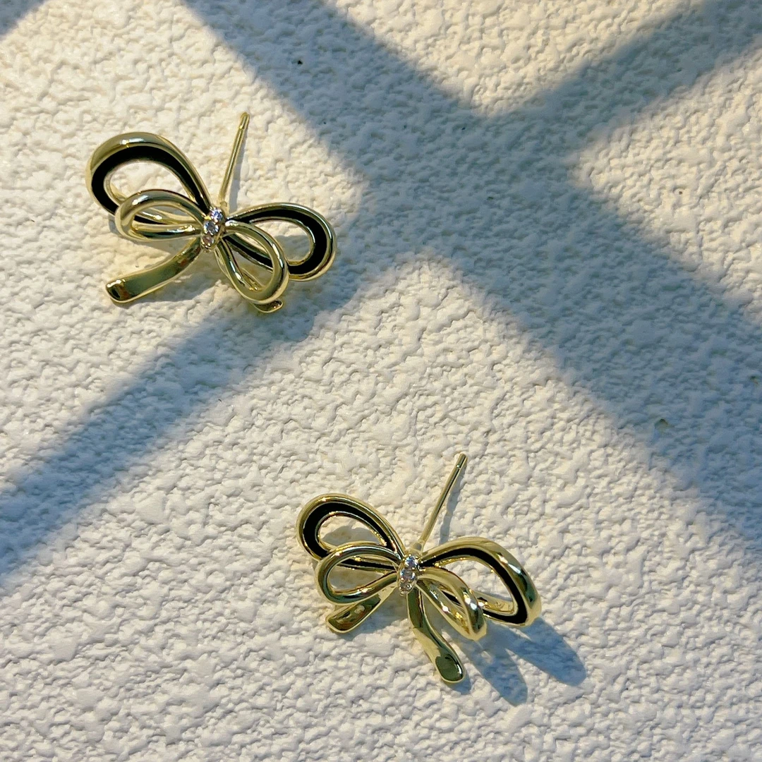 钛钢耳饰 法式轻奢百搭蝴蝶耳环时尚女气质耳饰朱莉娅（XH030）