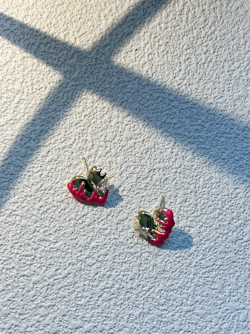 钛钢耳饰 轻奢时尚爱心耳钉百搭小众简约精致耳钉女朱莉娅（XH044）