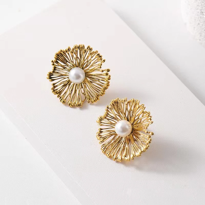 钛钢耳饰 时尚法式高级轻奢花朵耳饰新款耳环女 朱莉娅（RH515)