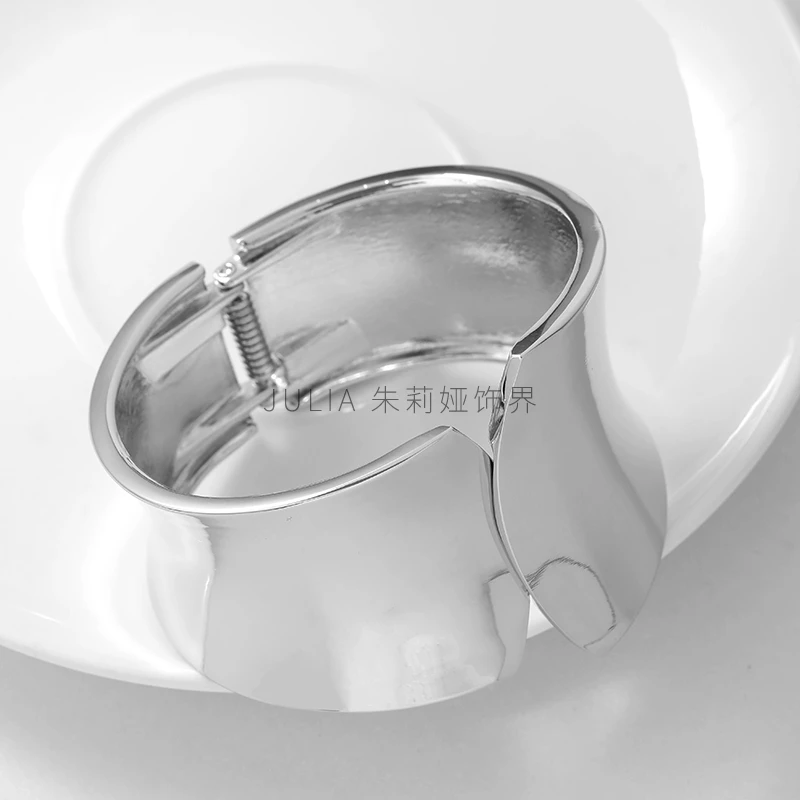 锌合金手镯 气质时尚轻奢高档小众锌合金手镯镀银朱莉娅（SZ606）