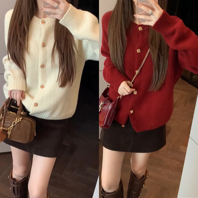 【mimius】&喵喵 温柔风圆领别致小方扣羊 毛开衫 WF10105