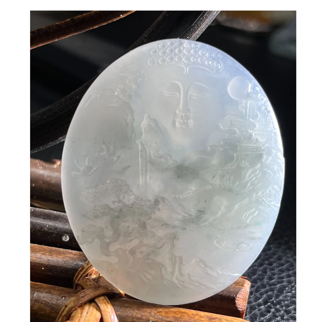 已结缘纯天然翡翠佛观天下