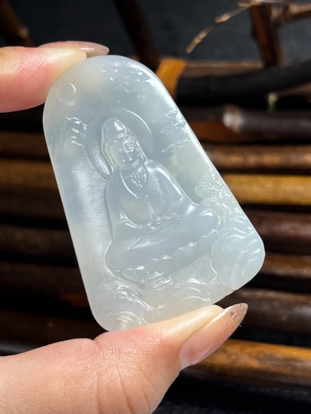 已结缘缅甸A货翡翠老胶料观音