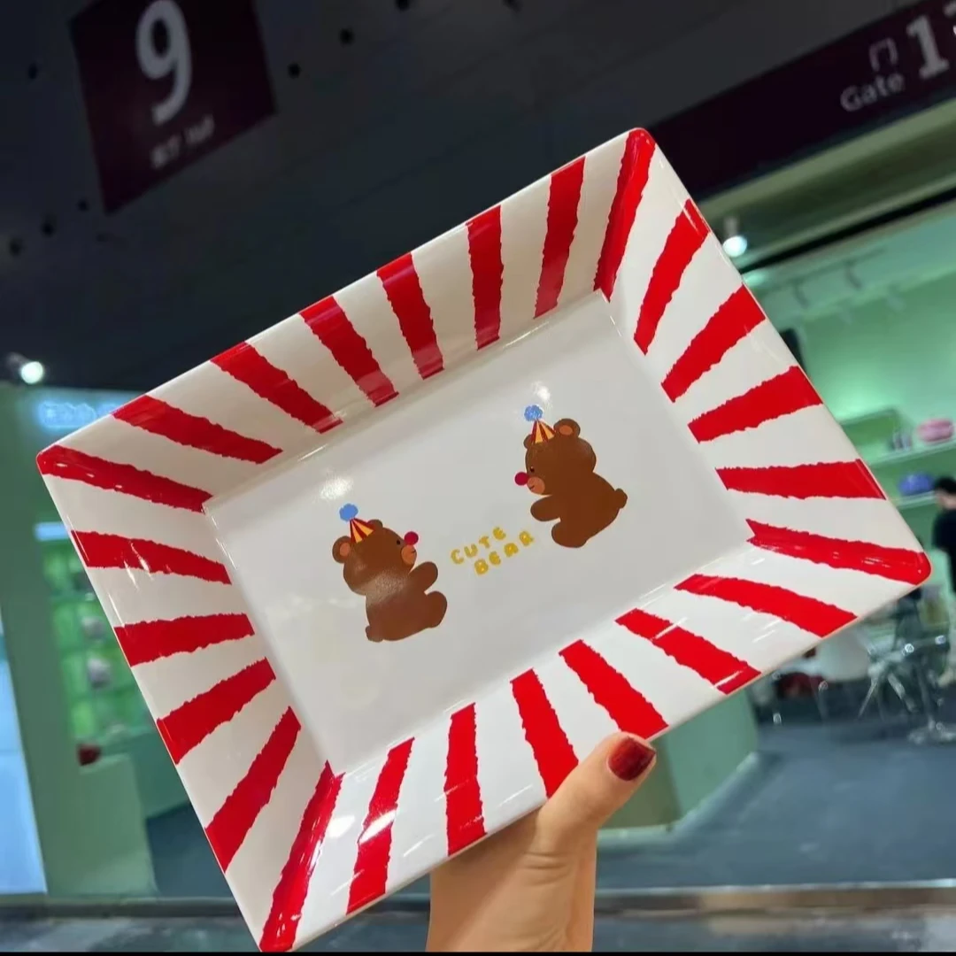 小熊可爱方盘家用盘子小众红白条方盘9.7英寸大盘子水果盘菜盘