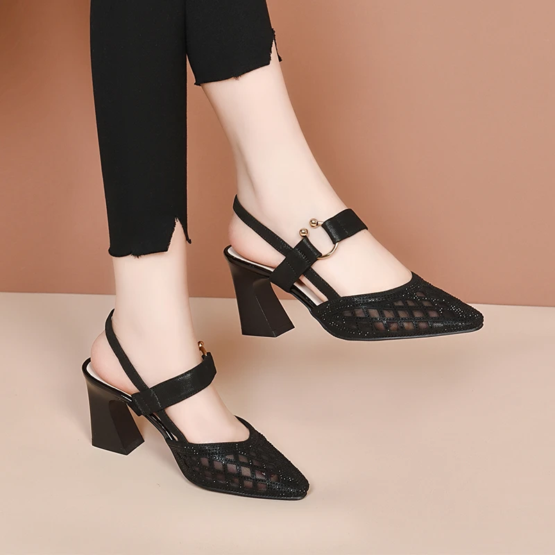 尖头网纱镂空水钻凉鞋女2023夏季新款真皮后空包头一字带扣高跟鞋