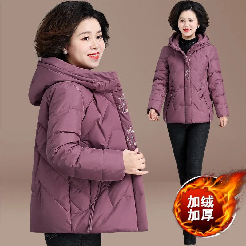 羽绒服妈妈款服洋气新款阔太太短款中老年女冬装加厚外套保暖