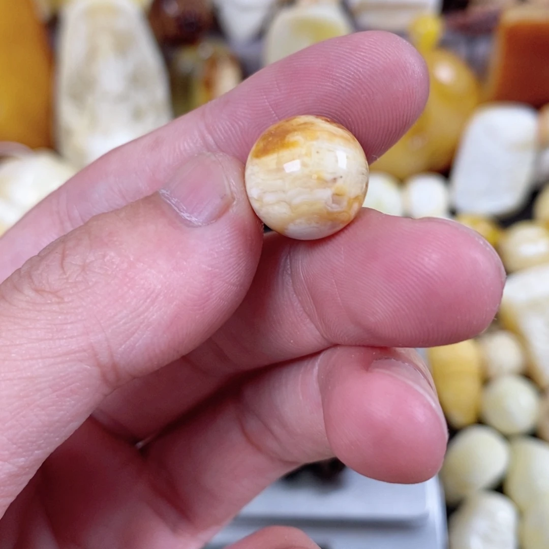 琥珀裸石未镶嵌蜜