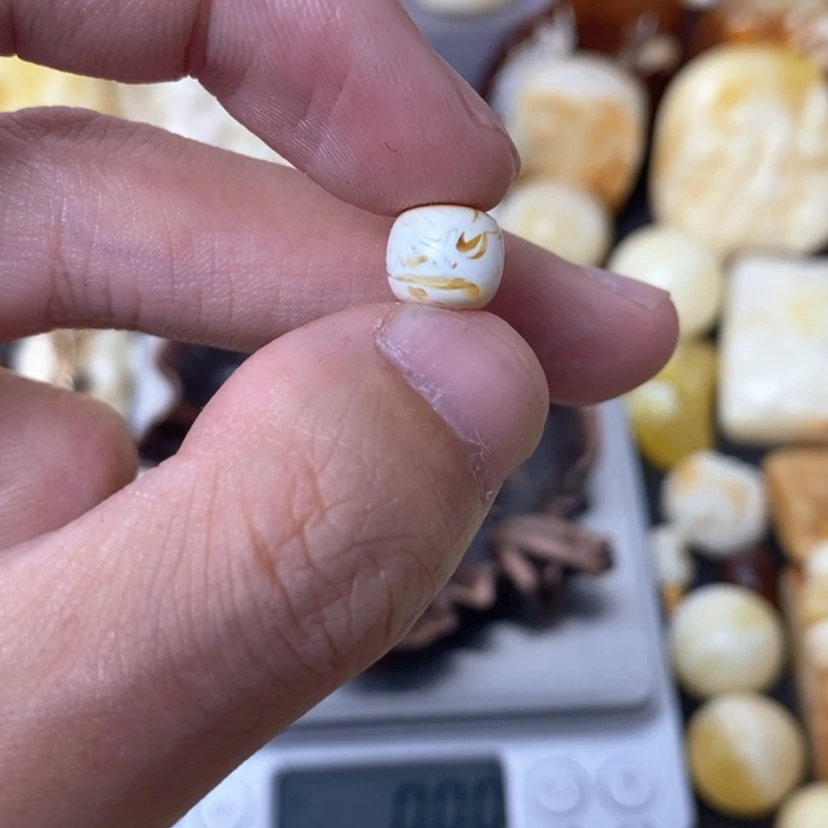 【闪购商品】琥珀裸石未镶嵌