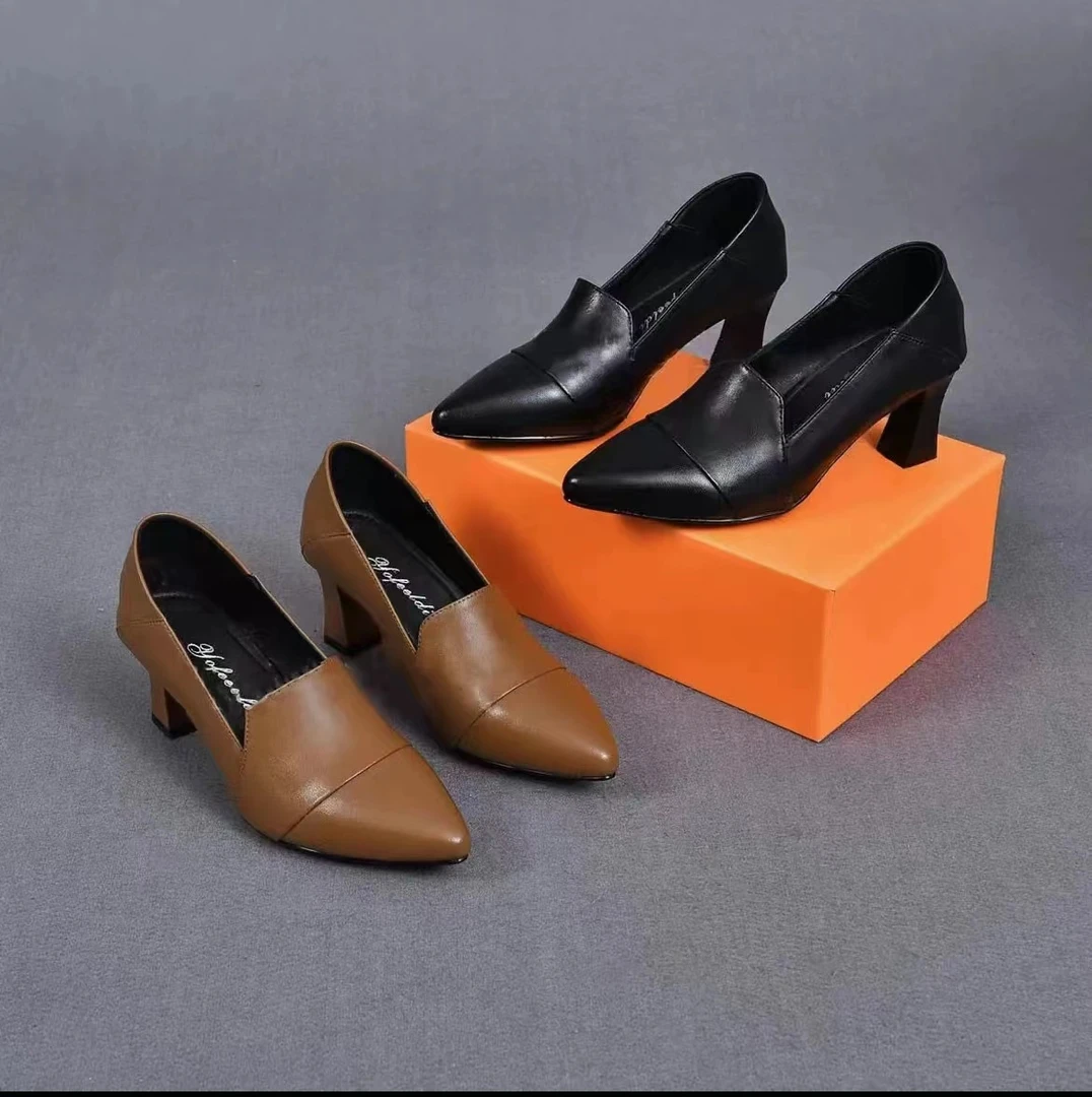 单鞋百搭软底春季新款软底舒适时尚中跟