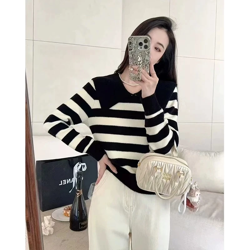 小施家气质女人特色翻领韩国绒上衣6209