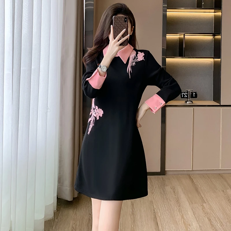 纳凡冬季新款超显瘦新中式连衣裙女刺绣高贵上档次高级感气质裙子