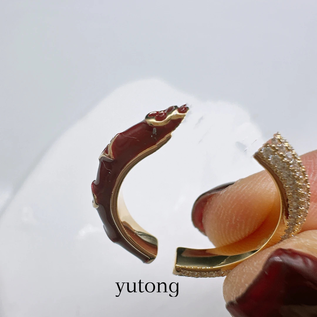 铜合金合成锆石戒指 【雨桐轻奢饰品】设计款戒指LWW2829A