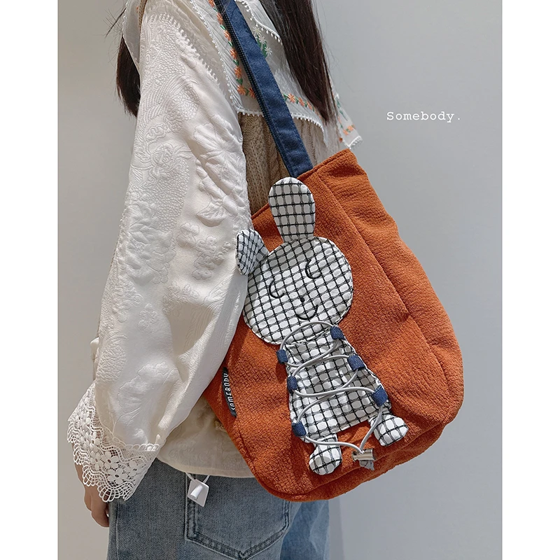 三色补丁橘子兔单肩包2024秋冬新款小众百搭可爱托特包卡通腋下包