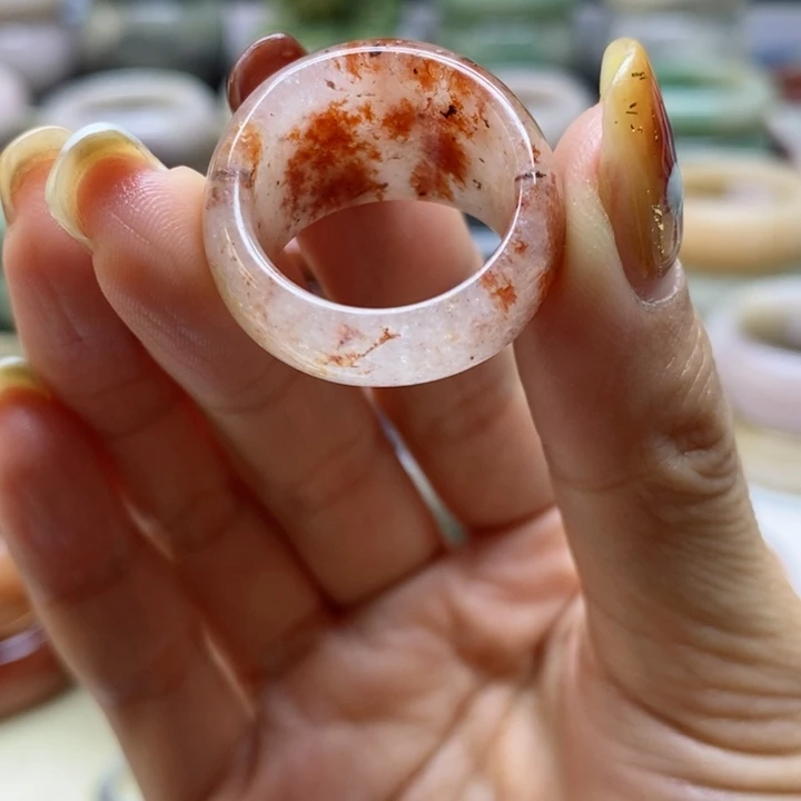 石英岩玉手镯未镶嵌