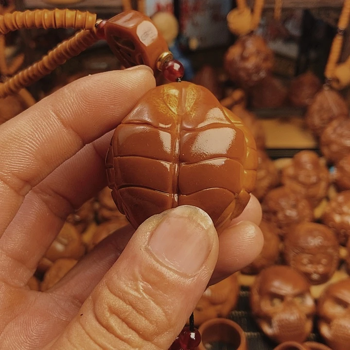 橄榄核核雕M****生橄榄龟壳手把