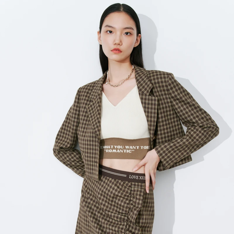 XI107008B295简约短外套女