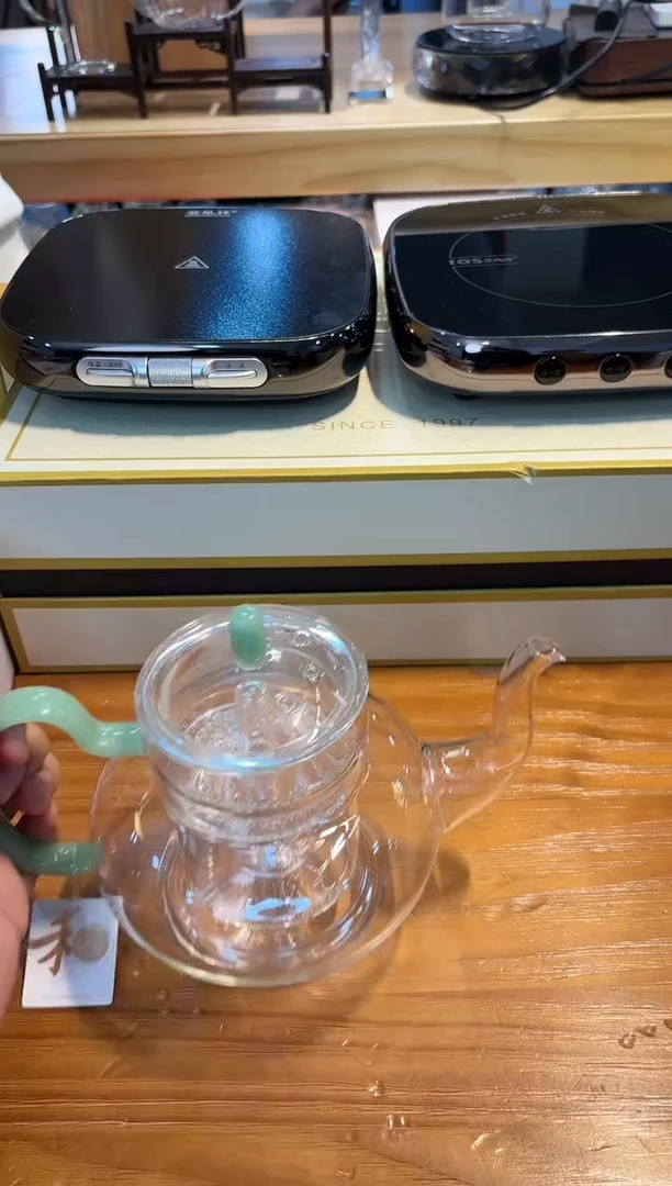 【闪购商品】禾器-宫灯壶-浅玉色