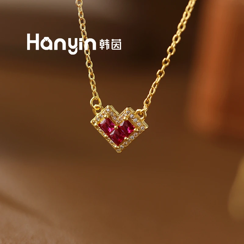 铜合金项链 安可拉红爱心立体气质百搭微镶吊坠时尚项链
