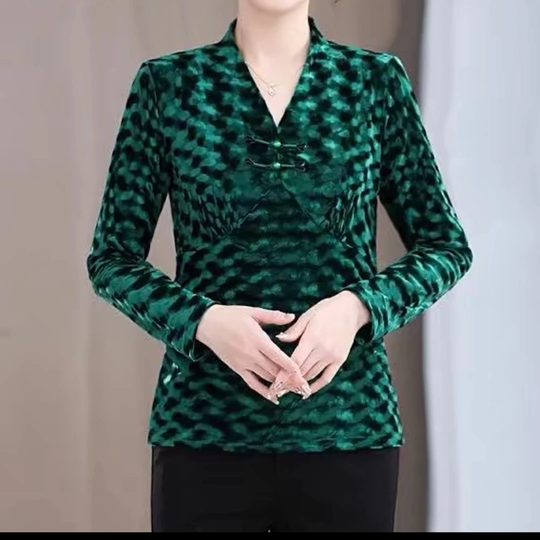 2024年春季新款V领妈妈装时尚显瘦小衫