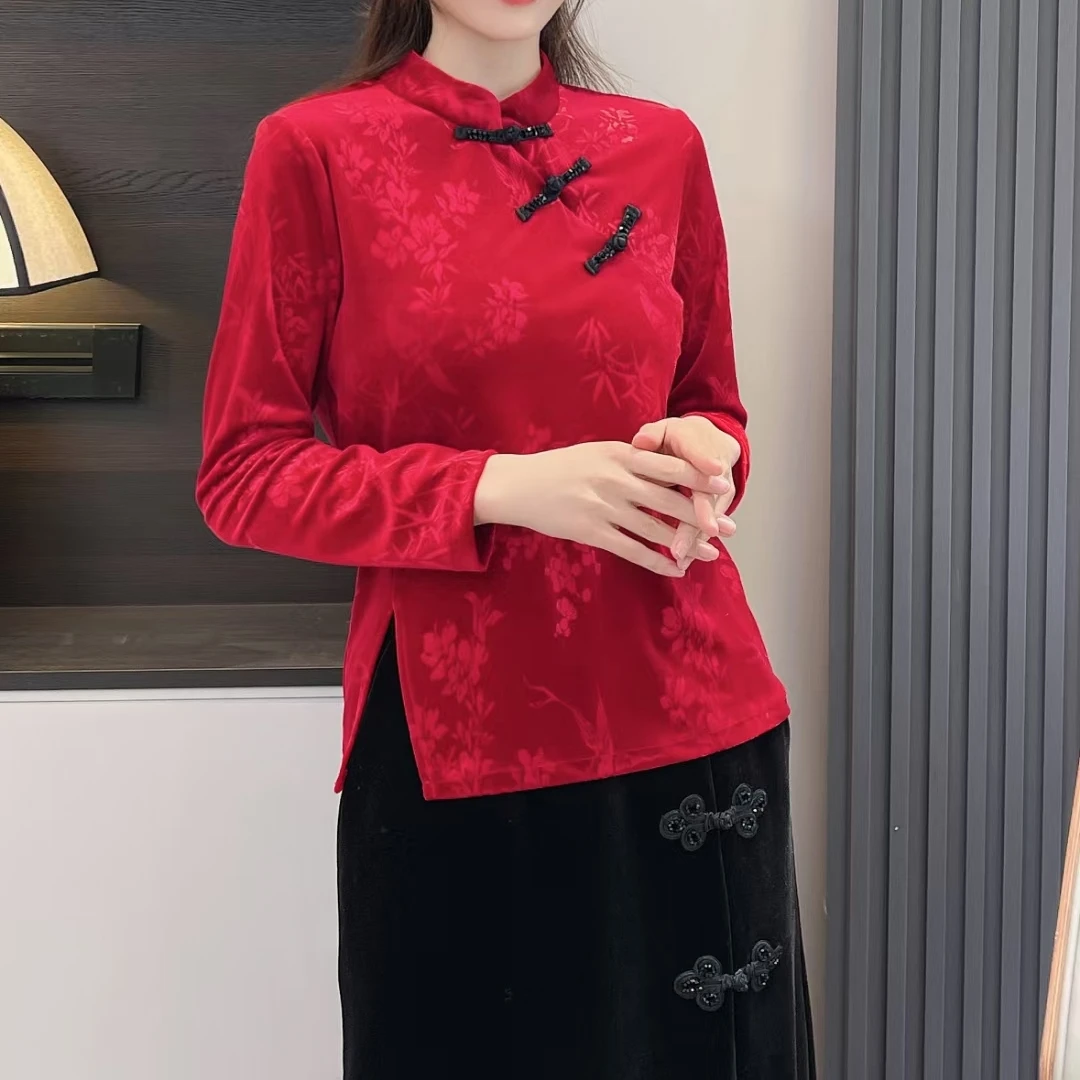无品牌 2024 年 ZML 新款金丝绒三粒扣 妈妈装