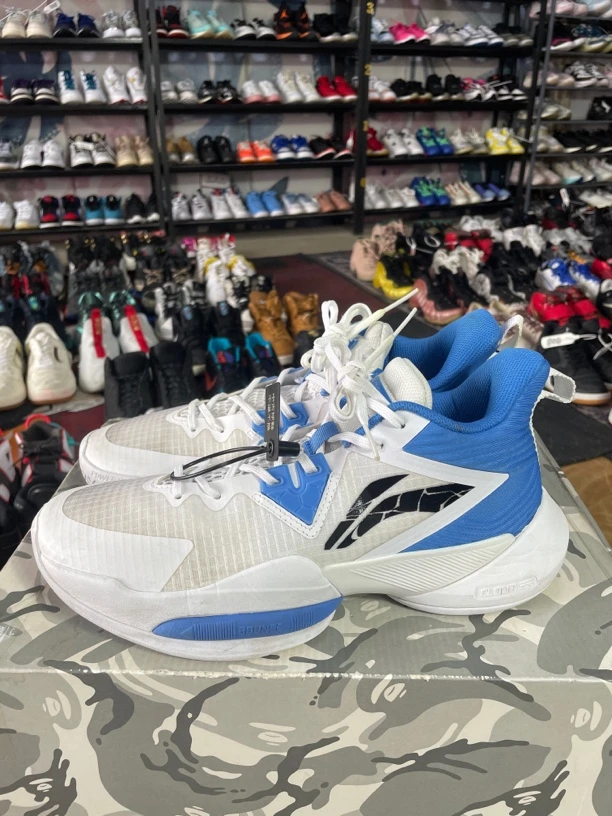 42码265/李宁 空袭系列 实战运动 篮球鞋