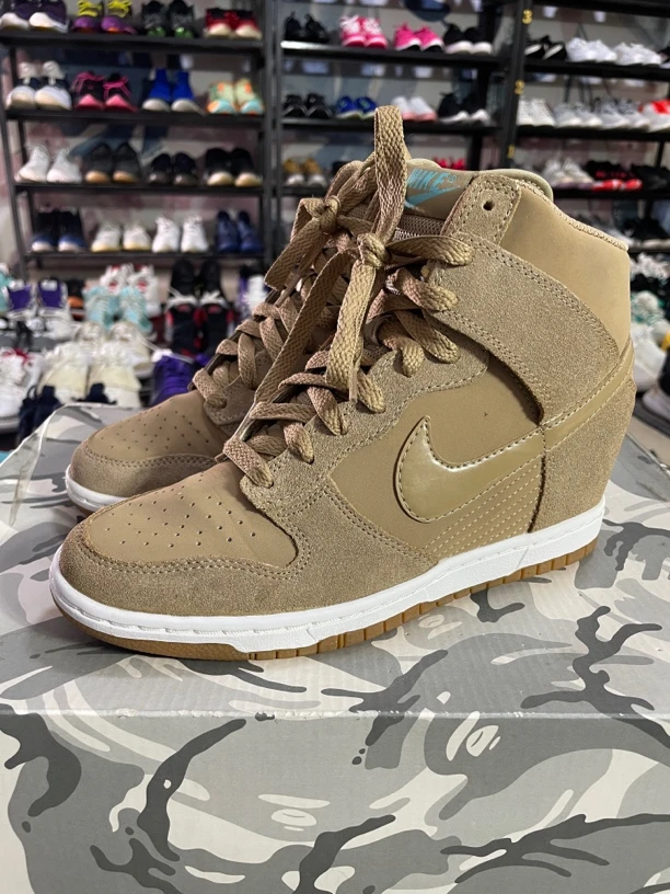 38.5码245/Nike Dunk Sky Hi 减震回弹 休闲鞋 浅骨色/公价1299