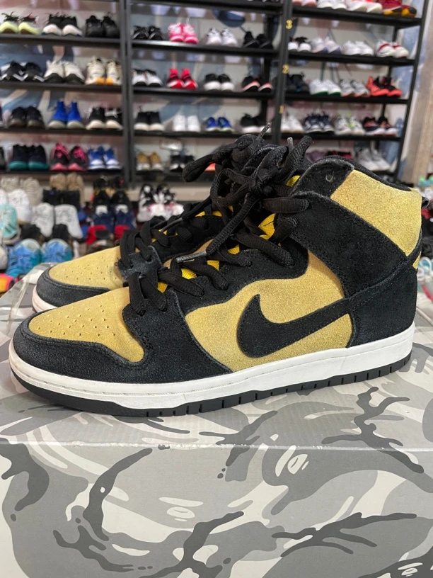 40.5码255/Nike Dunk 时尚百搭 轻便透气 板鞋 SB/中帮/公价1019