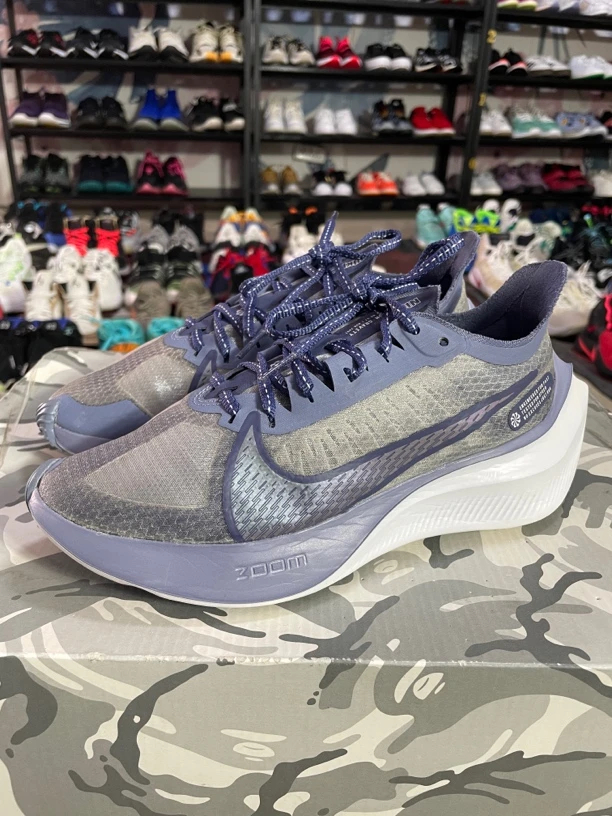 36.5码230/Nike Zoom Gravity 减震回弹 防滑耐磨 竞速训练 跑鞋