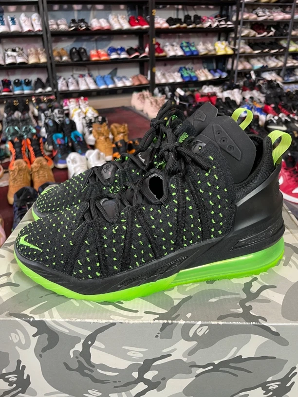 99新原盒 鞋舌瑕疵40.5码255/Nike Zoom LeBron 18篮球鞋/公价440