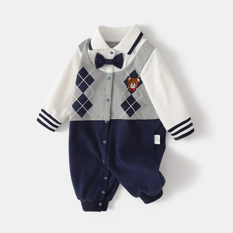 新生儿爬爬服婴儿连体衣新款衣服男孩春装3-6个月宝宝春秋哈衣