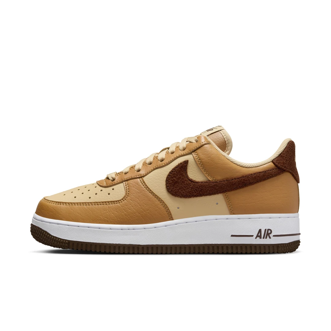 耐克AIR FORCE 1女子空军一号运动鞋板鞋胶底HQ3905-200