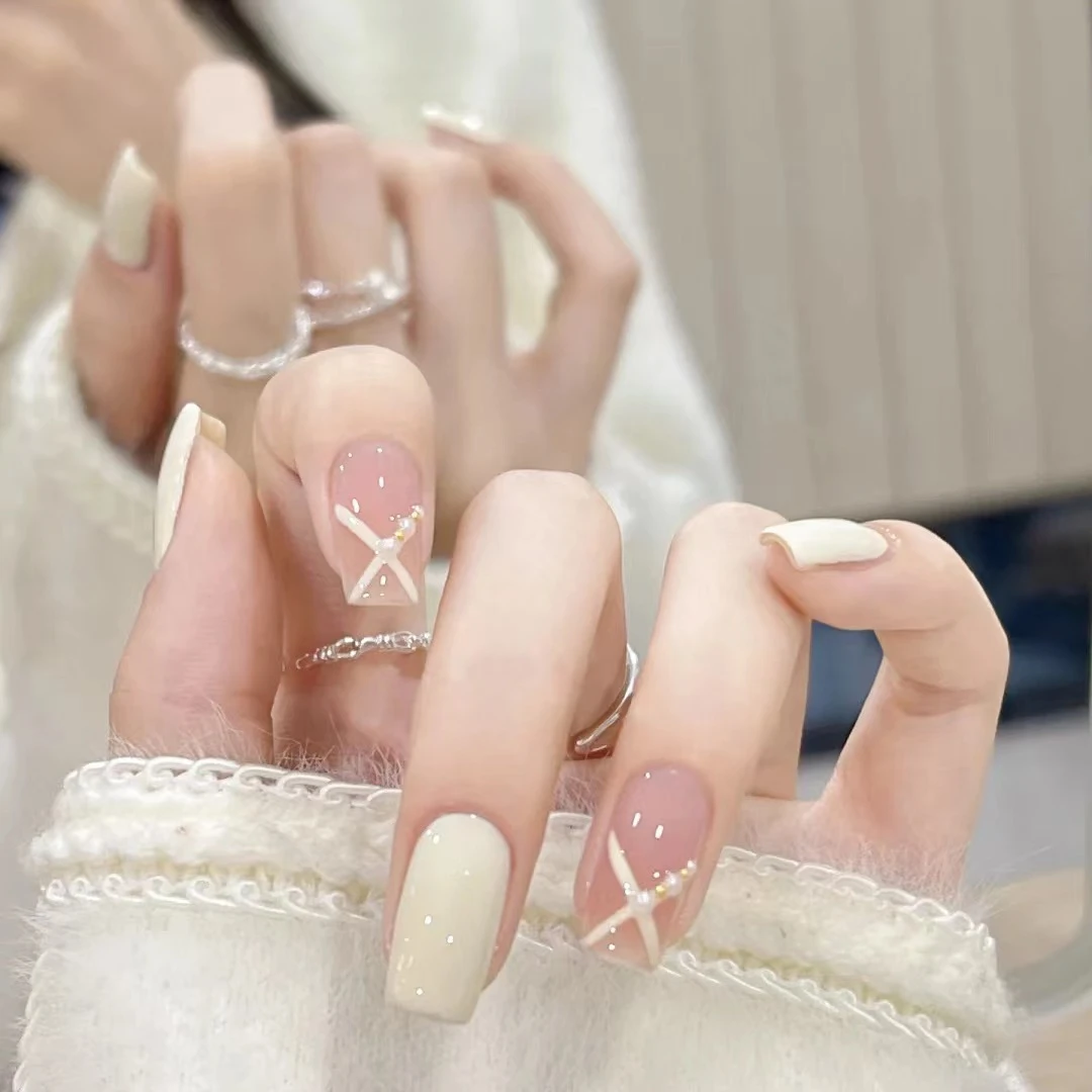 【晓兜】中长款气质奶油白珍珠线条2023春夏新款简约气质穿戴美甲