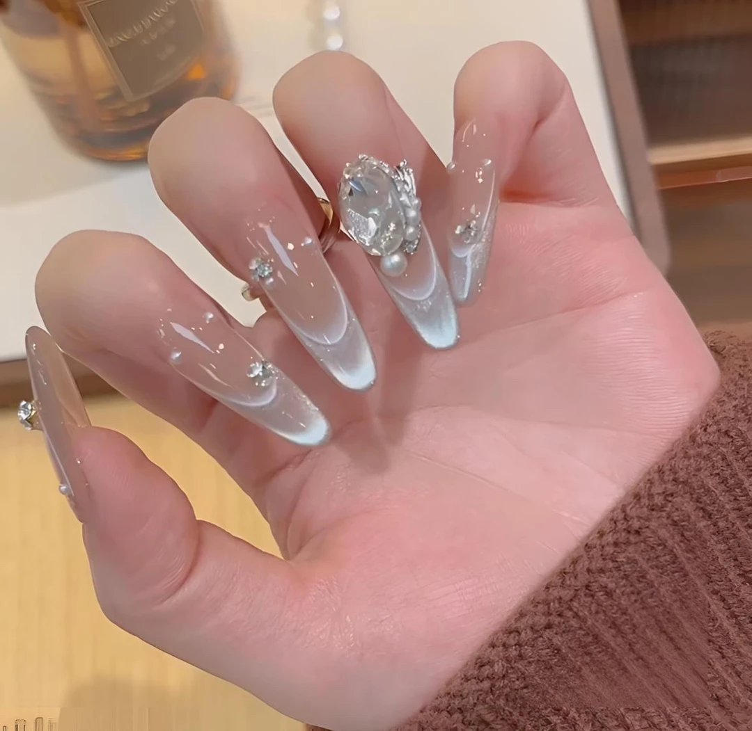 「清冷千金」新品爆款法式猫眼钻球美甲长款轻奢显白高级手工穿戴甲
