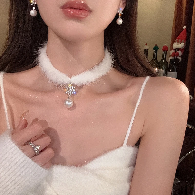 合金仿珍珠项链 初雪约会~羽毛雪花珠珠项链女仙气毛毛项圈颈链