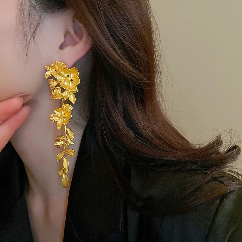 铜合金耳饰 金色流苏耳环2025新款爆款高级感新中式方圆脸耳饰坠