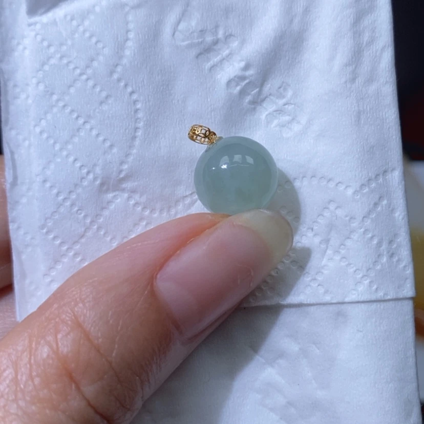 【闪购商品】翡翠吊坠(不含链)18K金镶嵌珠子